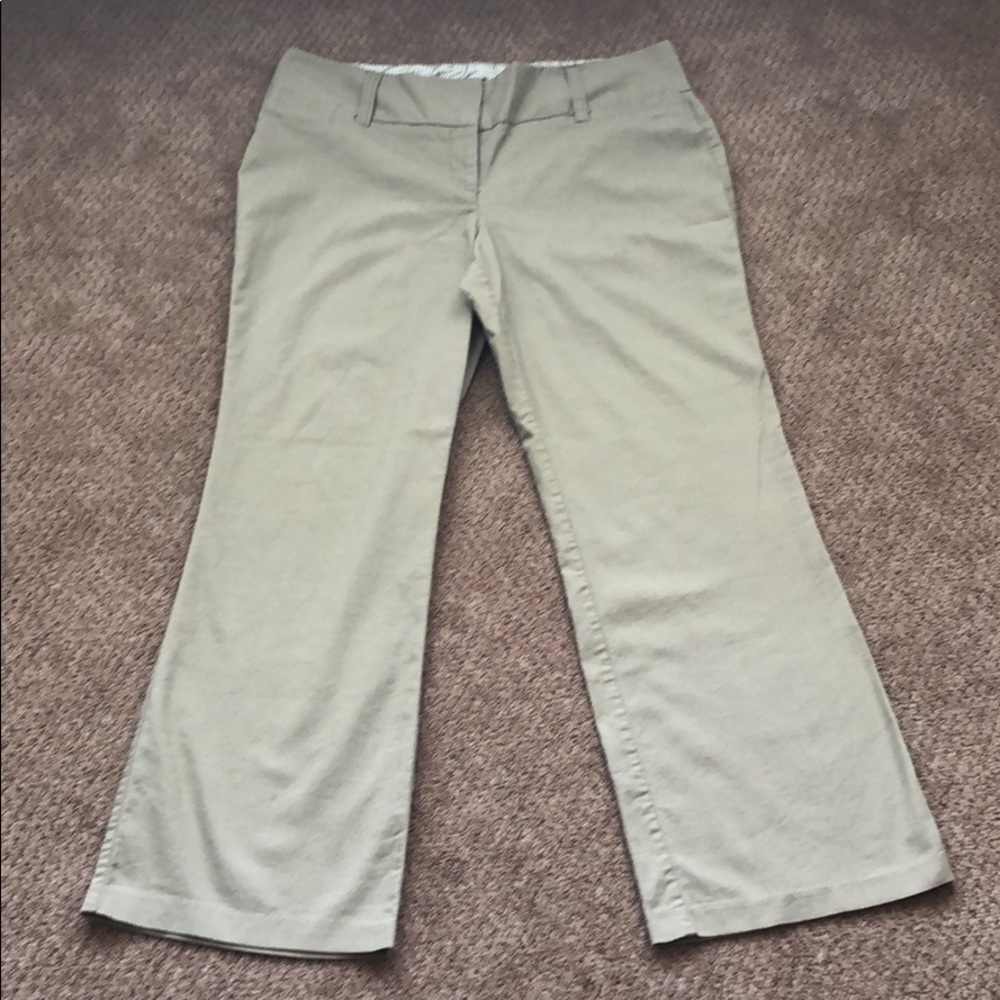 Women’s Khaki Pants